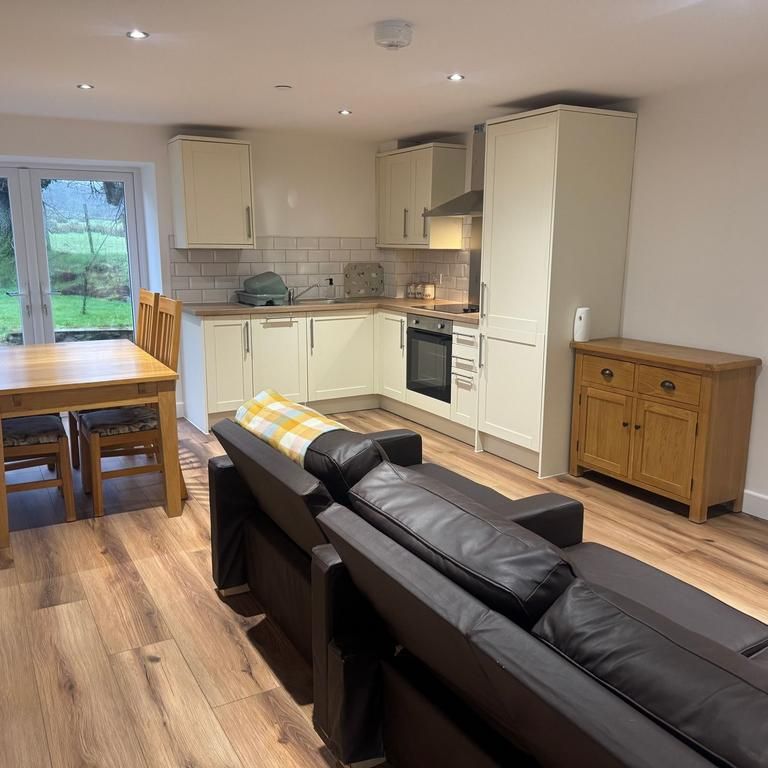 2 bedroom semi-detached house to rent - Photo 1