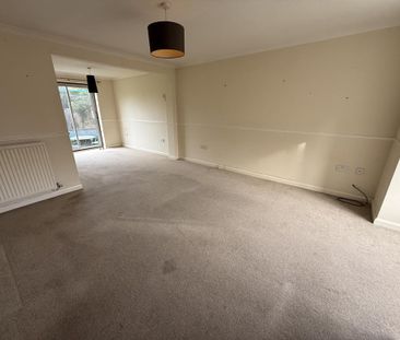3 bedroom detached house to rent - Photo 2