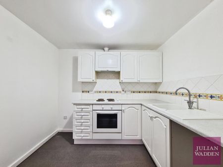 1 bedroom flat to rent - Photo 4