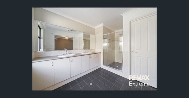 Fantastic 4x2 with Pool + Amazing Theatre - Photo 1