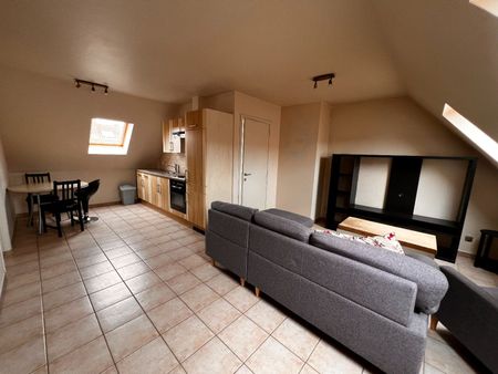 GEZELLIG GEMEUBELD APPARTEMENT MET 1 SLAAPKAMER IN CENTRUM IEPER - Photo 4