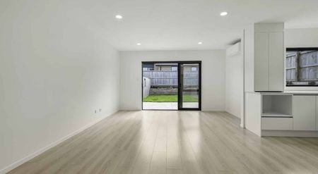 Modern 4-Bedroom in Prime Rototuna Location - Photo 3