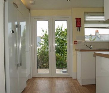 5 Bed - Salcombe Road, Plymouth - Photo 5