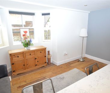3 bedroom apartment to rent High Street, Wivenhoe, Colchester, Esse... - Photo 1