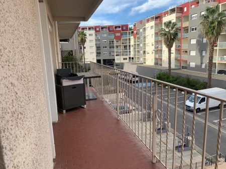 Location Appartement 4 pièces 93 m2 à Perpignan - Photo 2