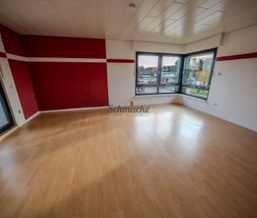 Wunderschöne 2,5-Zimmer-Wohnung mit Balkon in ruhiger, naturnaher W... - Photo 1