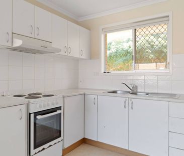 Low-maintenance living space in the heart of Drayton - Photo 1