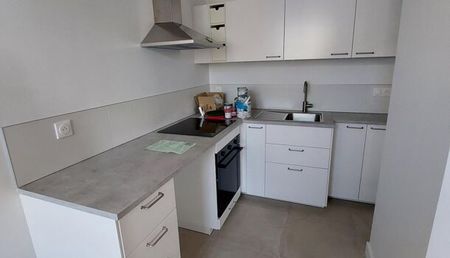 Appartement 2 pièces 43m2 REIMS 740 euros - Photo 2