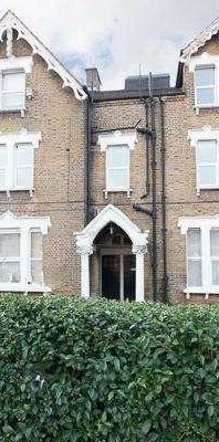 Hopton Road, London, SW16 - Photo 1