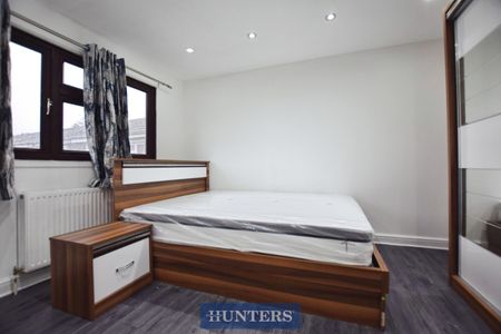 3 bedroom House To Let Total Size: 937 SQ FT - Photo 4