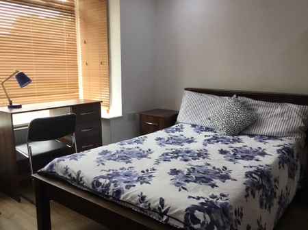 6 bedroom house to rent - Photo 2