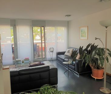 Mitten im Städli – Wohnen mit traumhafter Aussicht - Photo 2