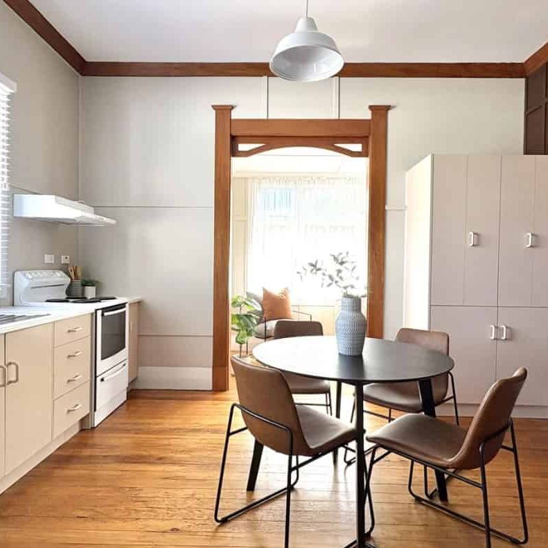 Charm in Gore - Photo 1