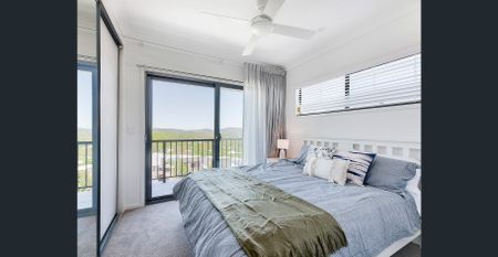 MODERN, FULLY FURNISHED, STUDIO APARTMENT - Photo 3