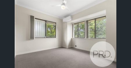 FAMILY HOME IN IDEAL CLAYFIELD POSITION! - Photo 2