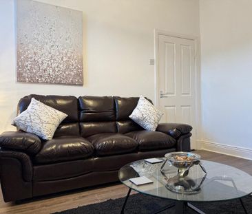 3 bedroom flat to rent - Photo 4