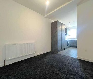 Queen Street, Gravesend, DA12 - Photo 1