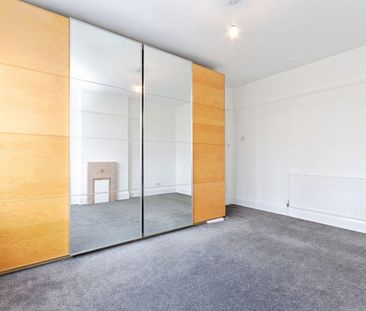3 Bed Detached House, Valmont Road, NG5 - Photo 4