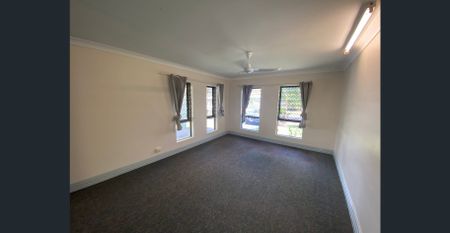 GOOD FAMILY HOME ON A GREAT BLOCK - Photo 3