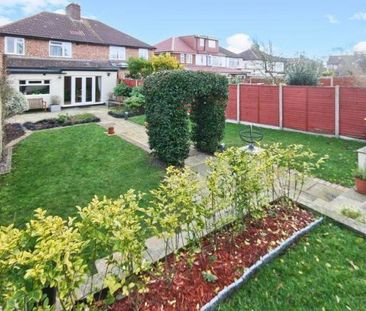 4 bedroom semi-detached house to rent - Photo 5