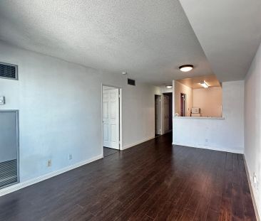 18 Lee Centre Drive #1605 - Photo 6