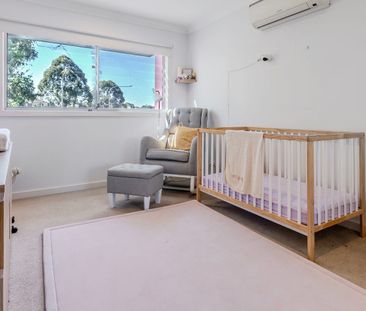 Modern and Comfortable - Photo 4
