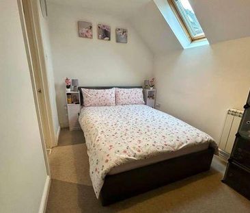 The Loft, Rear Of, High Street, Petersfield, Hampshire, GU32 - Photo 2