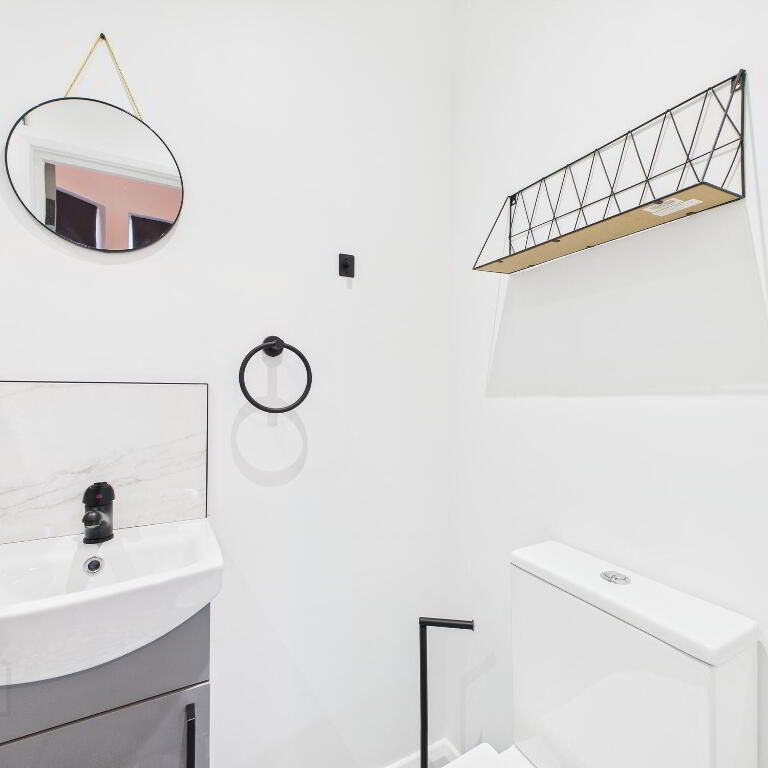 Room 1, 419 Woodstock Road, Cregagh Road, Belfast, BT6 8PW - Photo 1