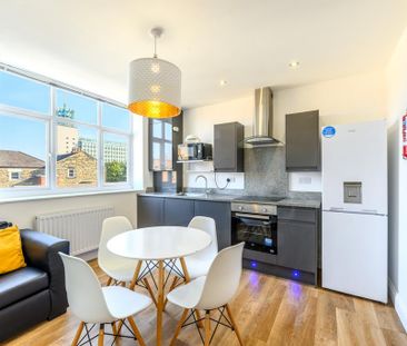 3 bedroom apartment to rent - Photo 6