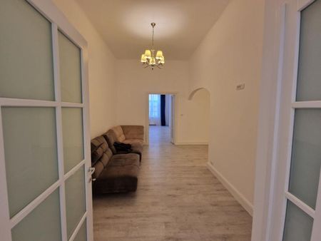 Apartament cu 3 camere de inchiriat in Piata Libertatii - Fotografie 3