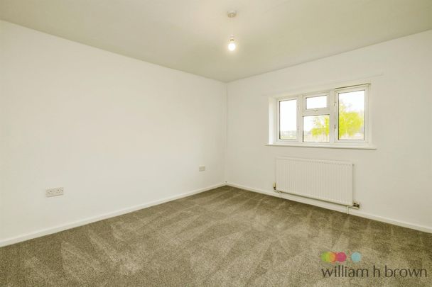 Suffolk Road, Lincoln, Scampton - Photo 1