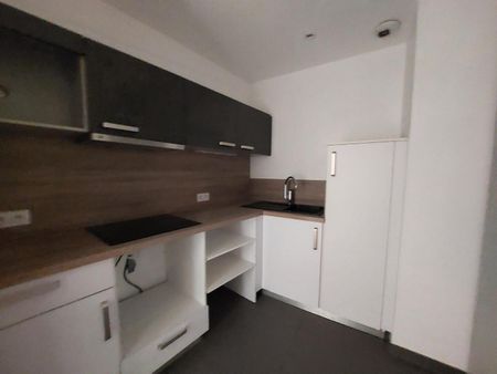 location Appartement T3 DE 69.9m² À AVIGNON - Photo 3