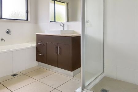 13 Colyton Street, - Photo 5