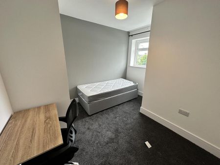 3 bedroom detached house to rent - Photo 5