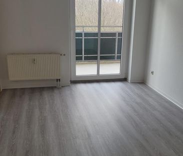 Balkonwohnung mit barrierefreiem Zugang! - Foto 1