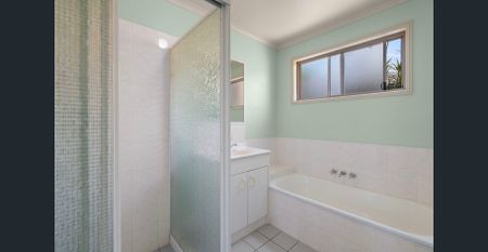 7/4 Yodelay Street, Varsity Lakes, Qld 4227 - Photo 4