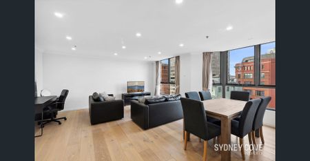 RENOVATED APARTMENT IN A FANTASTIC LOCATION | FURNISHED - Photo 2