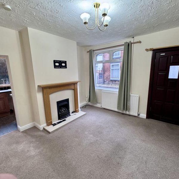 2 bedroom terraced house to rent - Photo 1