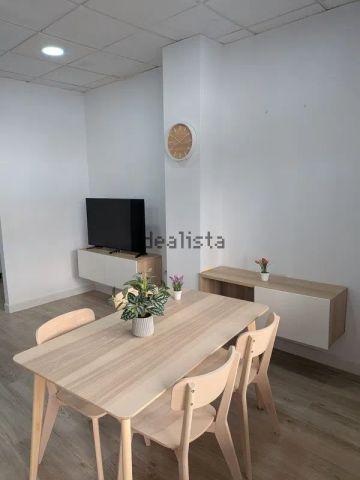 Alquiler de piso en Calle Vandelvira - Photo 3