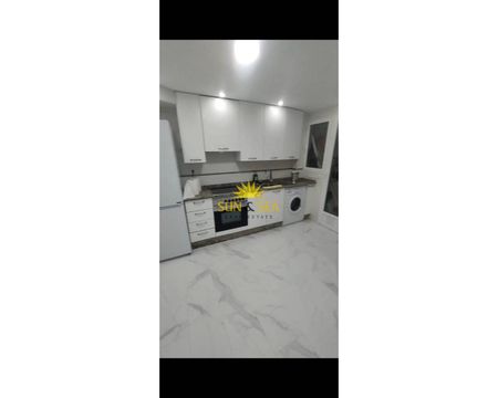PENTHOUSE FOR RENT, 2 BEDROOMS AND 1 BATHROOM IN ALICANTE - Photo 3