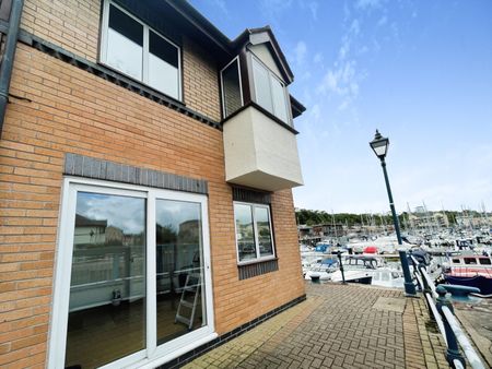 Plas St Pol De Leon, Penarth Marina, Penarth - Photo 3