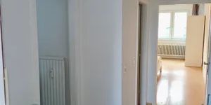 € 800. - = INKL. HEIZUNG+ WW, PROVISIONSFREI, MÖBLIERT, HELL, BALKON ins Grüne, BEFRISTET - Foto 3