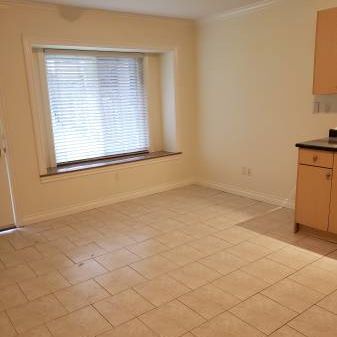 1 Bedroom Suite - Excellent Location! - Photo 1