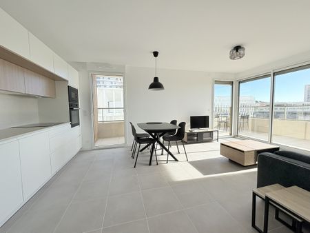 Location Appartement 3 pièces 63m² NICE 06200 - Photo 2