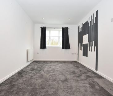 2 bedroom Flat To Let - Photo 1