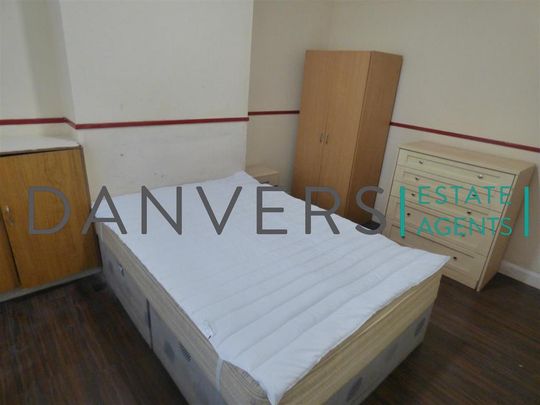 4 bedroom property to rent - Photo 1