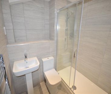 1 Bedroom Apartment To Let - Photo 2