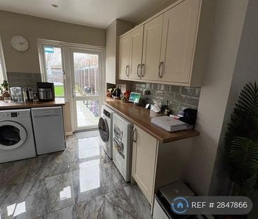 3 bedroom terraced house to rent - Photo 3