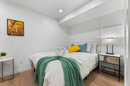 For Lease - 158 Indian Grove Unit# Unit B1, Toronto, Ontario - Photo 3