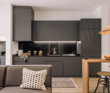 1-bedroom apartment for rent in Lisbon, pets allowed - Photo 2